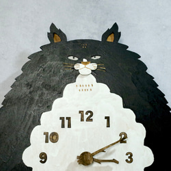 ハチワレ猫 ロング ビッグサイズ 時計 木製 振り子時計 掛け時計 4枚目の画像