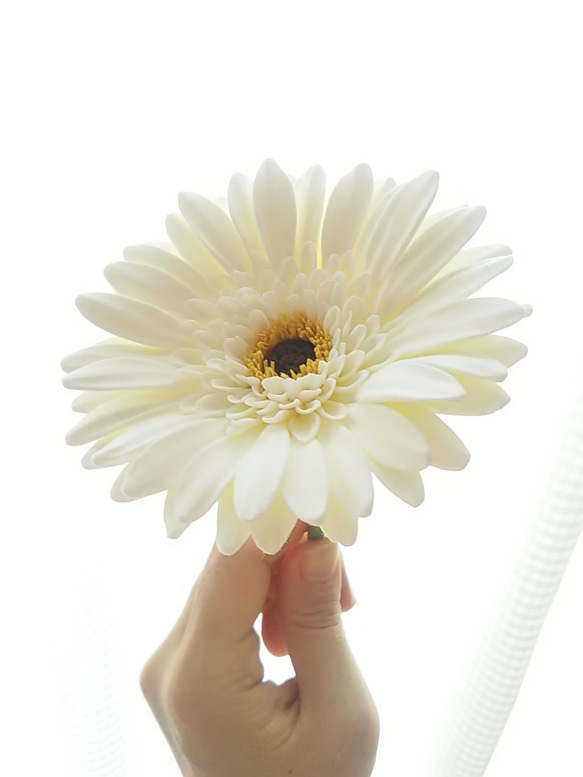 ❁Black Core・Off-White Clay Flower Gerbera 2 件套，室內花，單花瓶❁ 第9張的照片