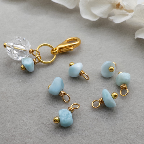初夏SALE＊ 小さいのが好きな方に ラリマー 水晶 チャーム イヤホン