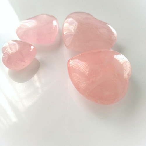 小・中サイズ】 ハート 穴なし ローズクォーツ 1個 天然石インテリア