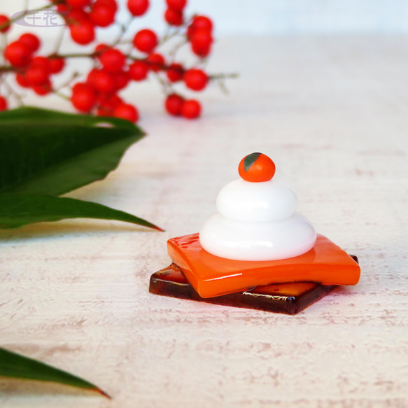 ご確認用☆小さなお正月飾り♪ガラスのかがみ餅 楽天市場】ガラス飾り 小さい 鏡餅 かがみもち お正月 置物 和 冬