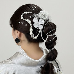 再販【幸せを運ぶ】四葉のクローバーとミモザのレジンヘアゴム