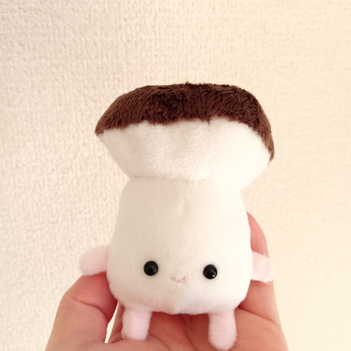 おもしろくかわいいキノコの妖精 ぬいぐるみ アーティスト 創作人形 海外作家様 きのこのルームちゃん（ぬいぐるみ）制作：ami大久保美江 | 心