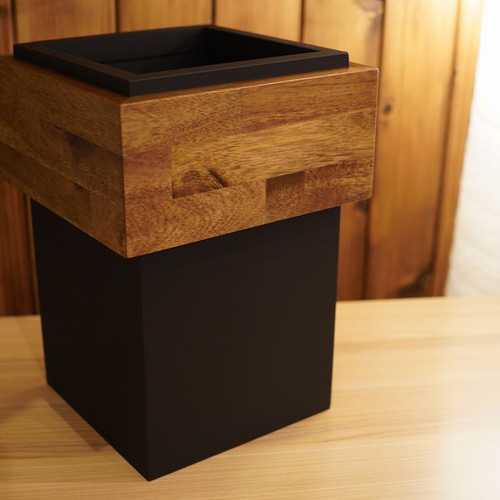 ナチュラル、モダンなダストボックス ゴミ箱 6ℓ 木製【受注制作