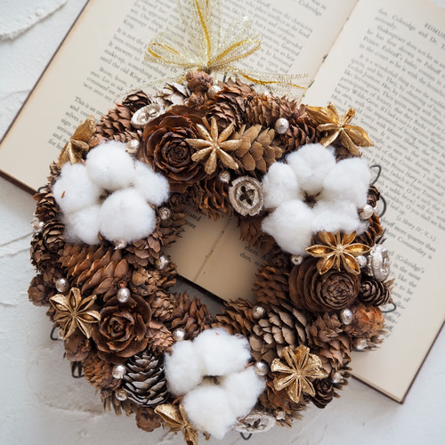 WINTER木の実のリース