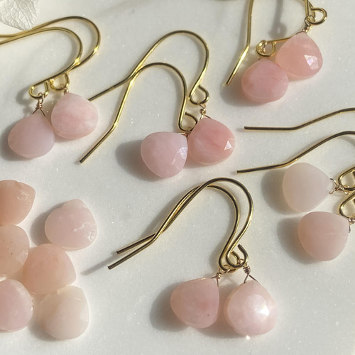 1点作品☆ 希少石ピンクオパールピアス　イヤリングに変更可能☺︎ 天然石ピンクオパール18kgpフックピアス 10月誕生石 Pink Opal