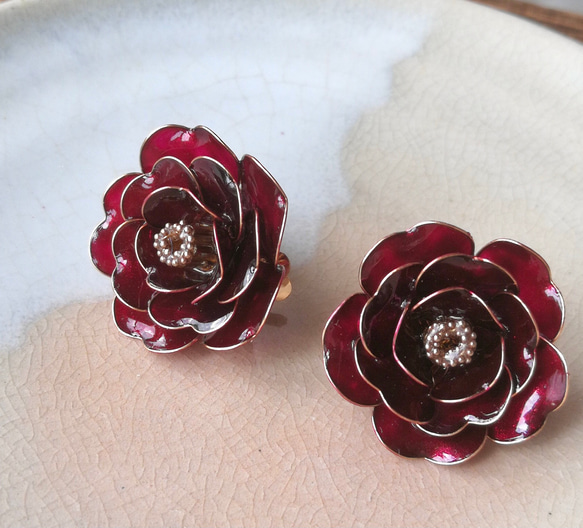 Tsubaki blossom ( Camillia Japonica ) --  pierced earring 第6張的照片