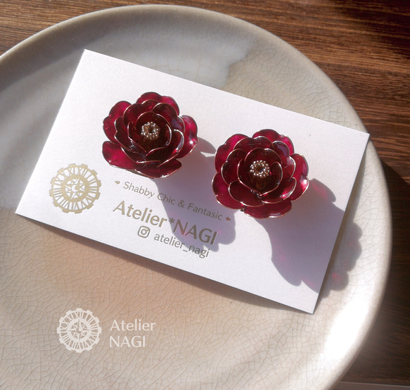 Tsubaki blossom ( Camillia Japonica ) --  pierced earring 第1張的照片