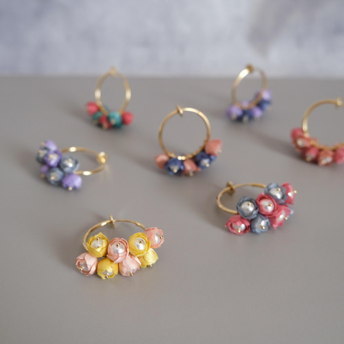 ポメころび❣️ カービング　フープイヤリング drop honey-ミニ花のつぶつぶフープイヤリング イヤーカフ ピンク