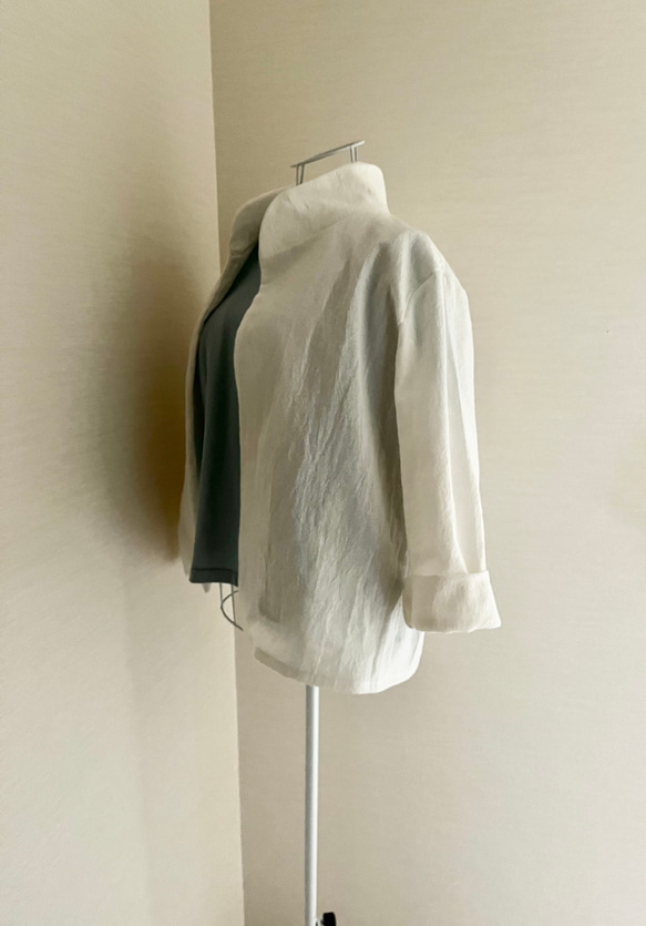ジャケット　程よいスタンド＆丸襟2way❤️ 生地を選んでコート／ブラウスにも◎ (見本はオプションなし、綿麻、オフ白) 3枚目の画像