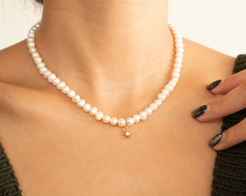 ✨新品極美品❣✨超セレブゴージャス〜金具にスワロフスキー❣✨お上品パールパール✨ 完売商品入荷のお知らせ | BABY, THE STARS SHINE BRIGHT