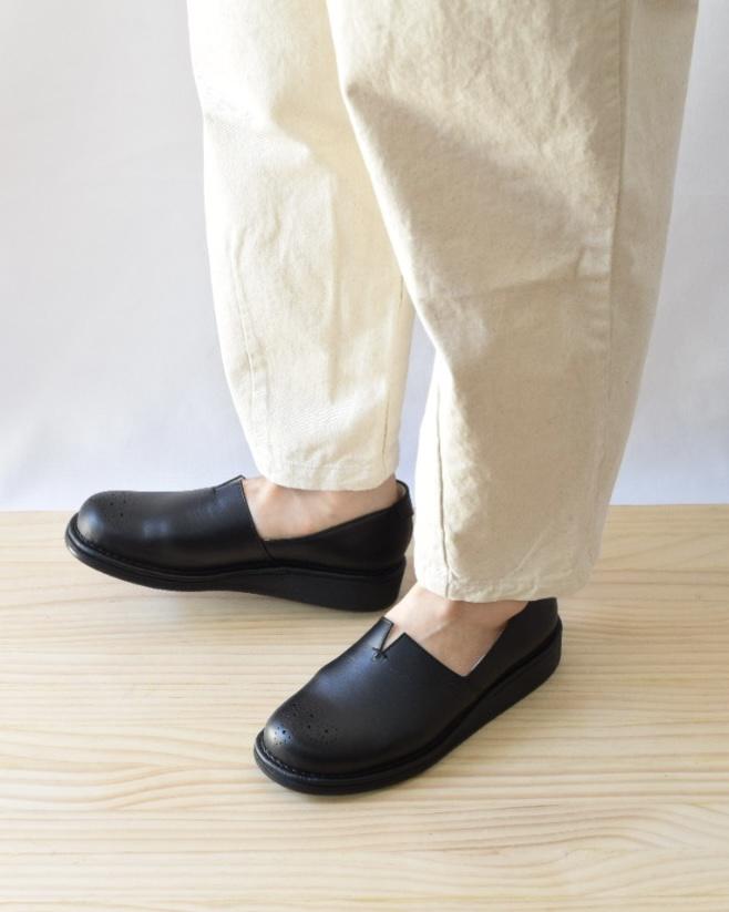 《P》オーダーメイドの革靴 毎日履きたい心地良さ 自分好みに選べる楽しさ スリットスリッポン　P-8