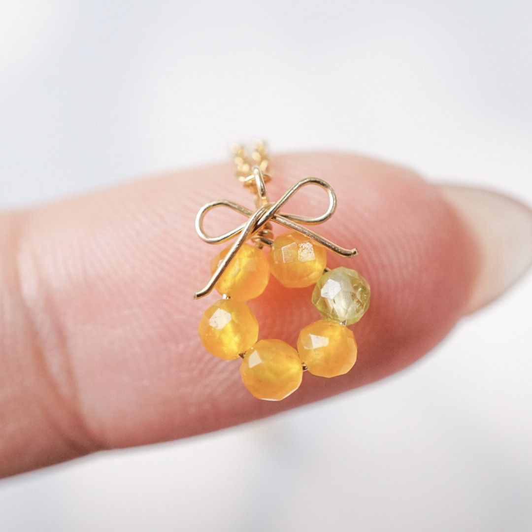 「ミモザの花結」ネックレス 淡水パール イエロー リボン 天然石 誕生石 華奢 母の日 14kgf ゴールド