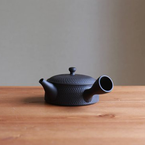 新年のお迎え準備に】煎茶が美味しく飲める平型急須【愛知県常滑産】玉