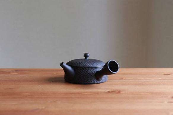 新年のお迎え準備に】煎茶が美味しく飲める平型急須【愛知県常滑産】玉