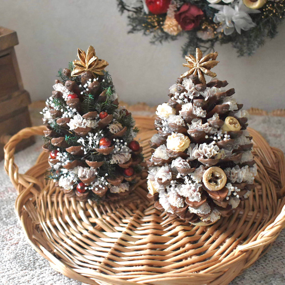 松ぼっくりのクリスマスツリー2024 ドライフラワー 花と生活
