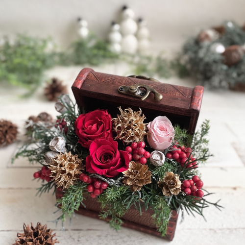 クリスマスアレンジ 真紅の薔薇プリザーブドフラワー クリスマスを彩る-