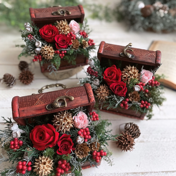 【Creema限定】聖夜を彩るまっかなバラの宝箱アレンジメント＊プリザーブドフラワー 7枚目の画像