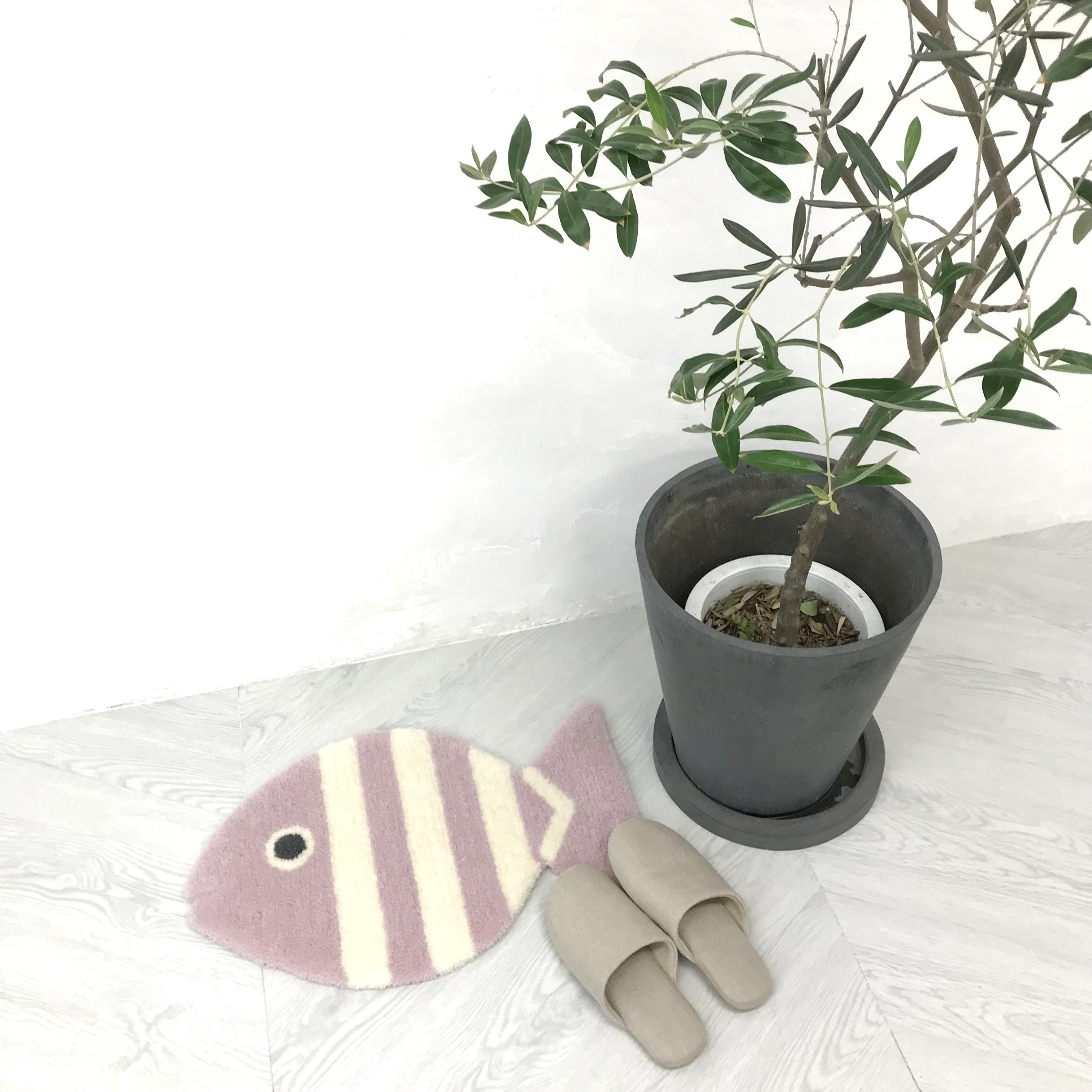 再販！おさかなラグ　さくら