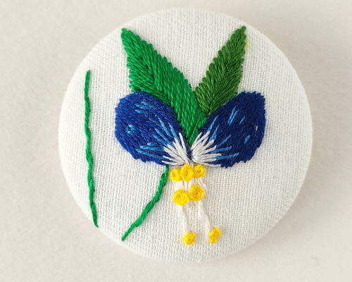 【専用】ハンドメイド　刺繍ブローチ　ヘアゴム 刺繍【ヘアゴム】【ポニーフック】【ブローチ】選べるパーツ no