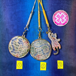 白蛇 ストラップ 桜 レジン 梟の羽 純金 ラピスラズリ 天然石 財布 2枚目の画像