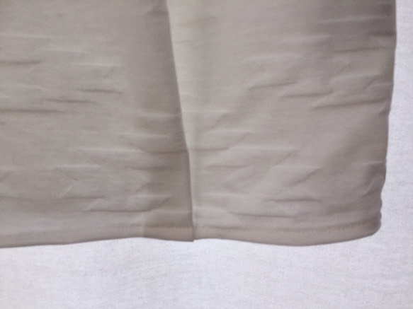 在庫処分セール！！￥12,500→￥1,100オルテガ柄ショルダータックBLUフレンチ袖 Ｕネック 7枚目の画像