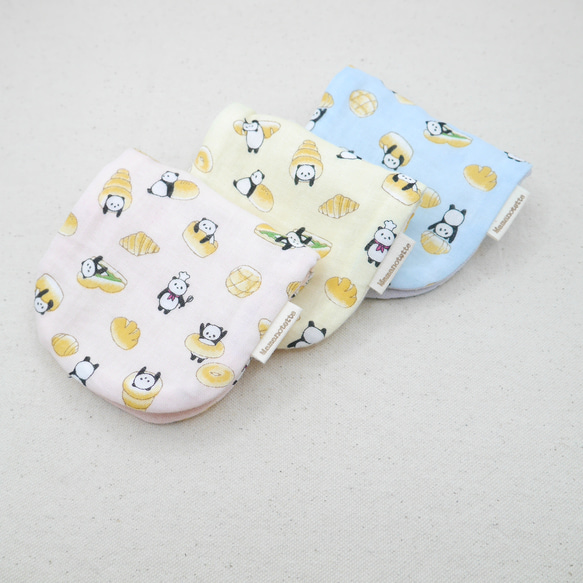 ふわもこハンカチ｜パンダのパン屋さん-Panda’s Bakery-｜S・10×20cm｜8重ガーゼハンカチ｜プチギフト 1枚目の画像