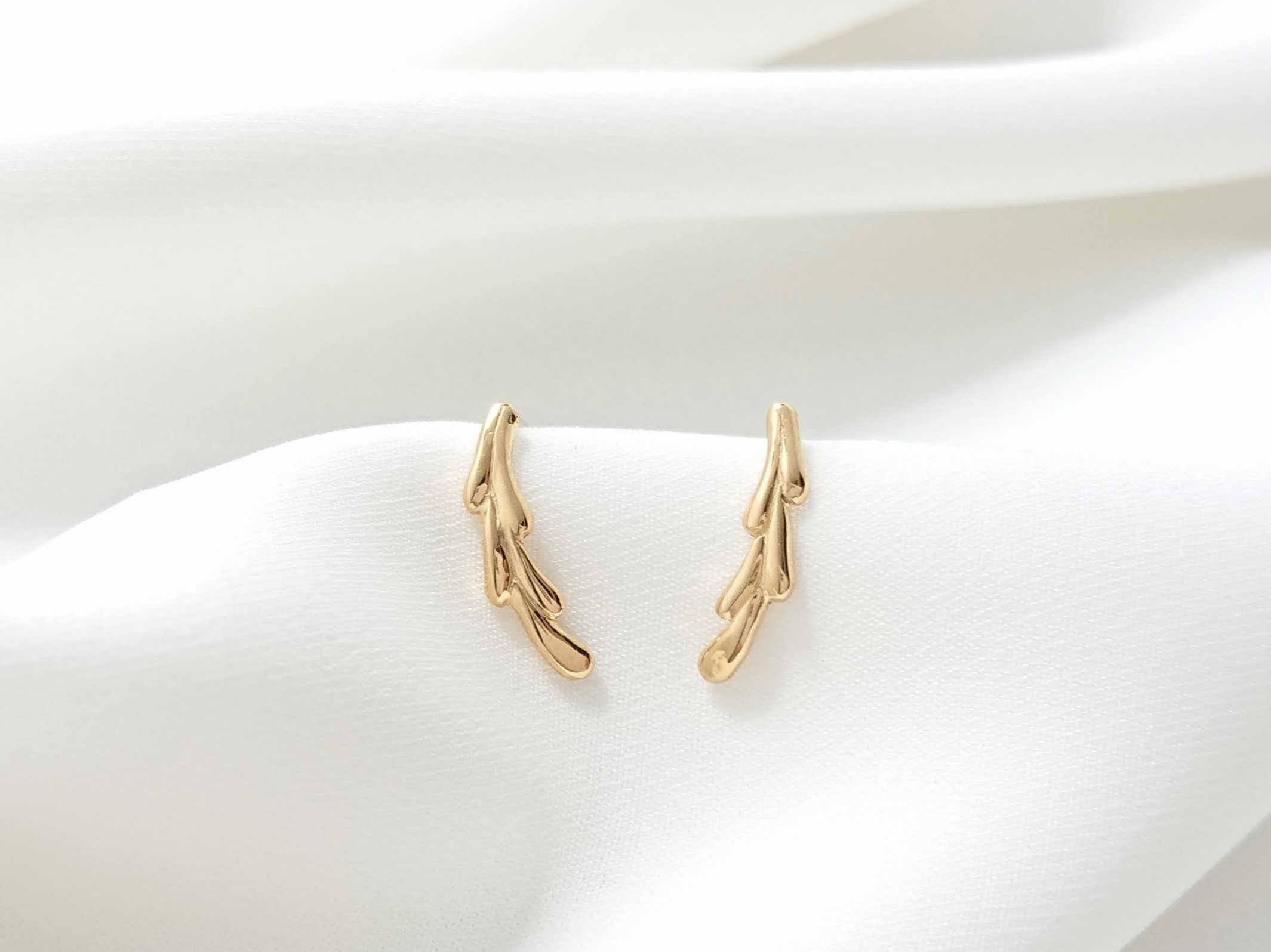 K18GP　ミニリーフスタッドピアス 4,814円