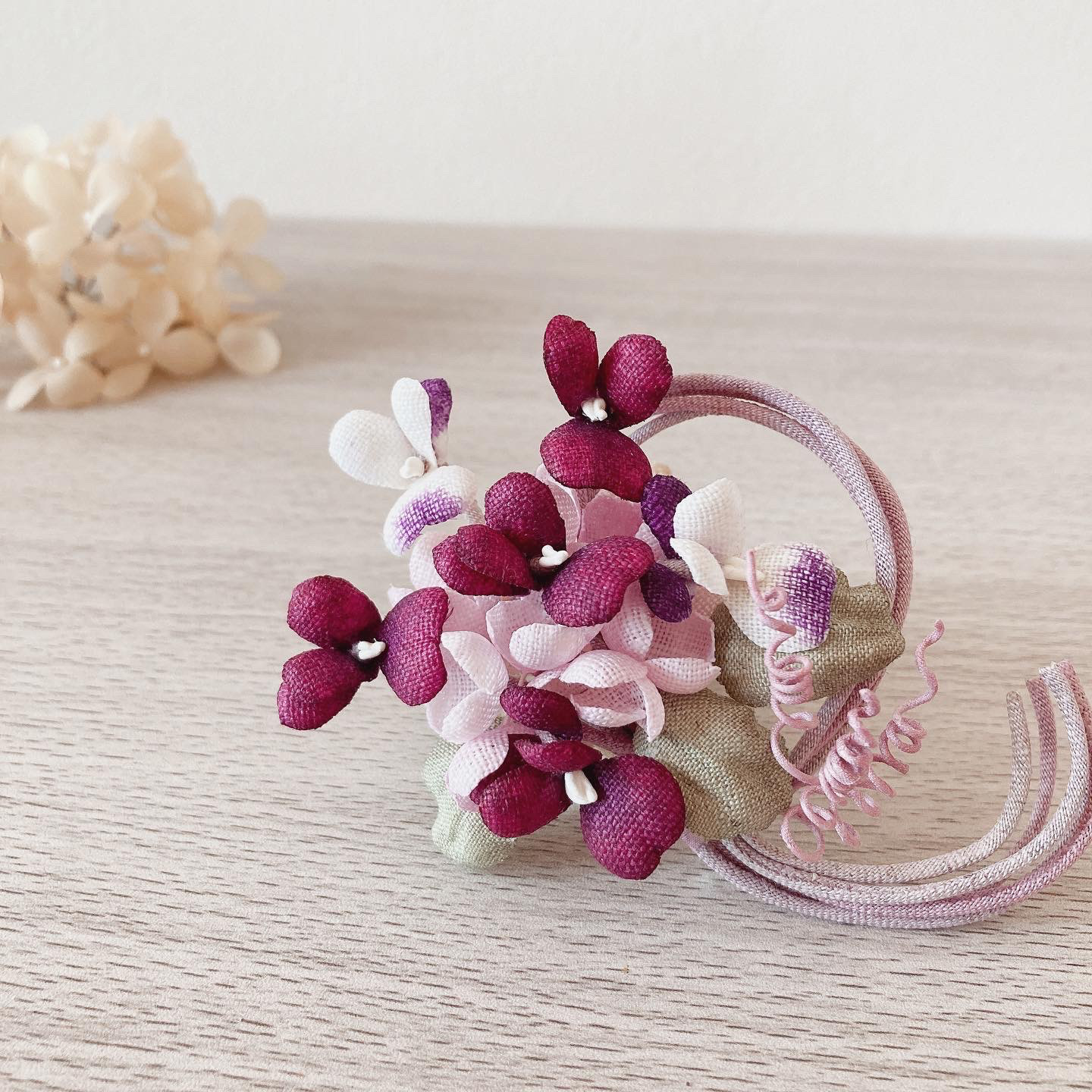 ビオラ＊ブーケ＊リネン　赤紫　布花コサージュ