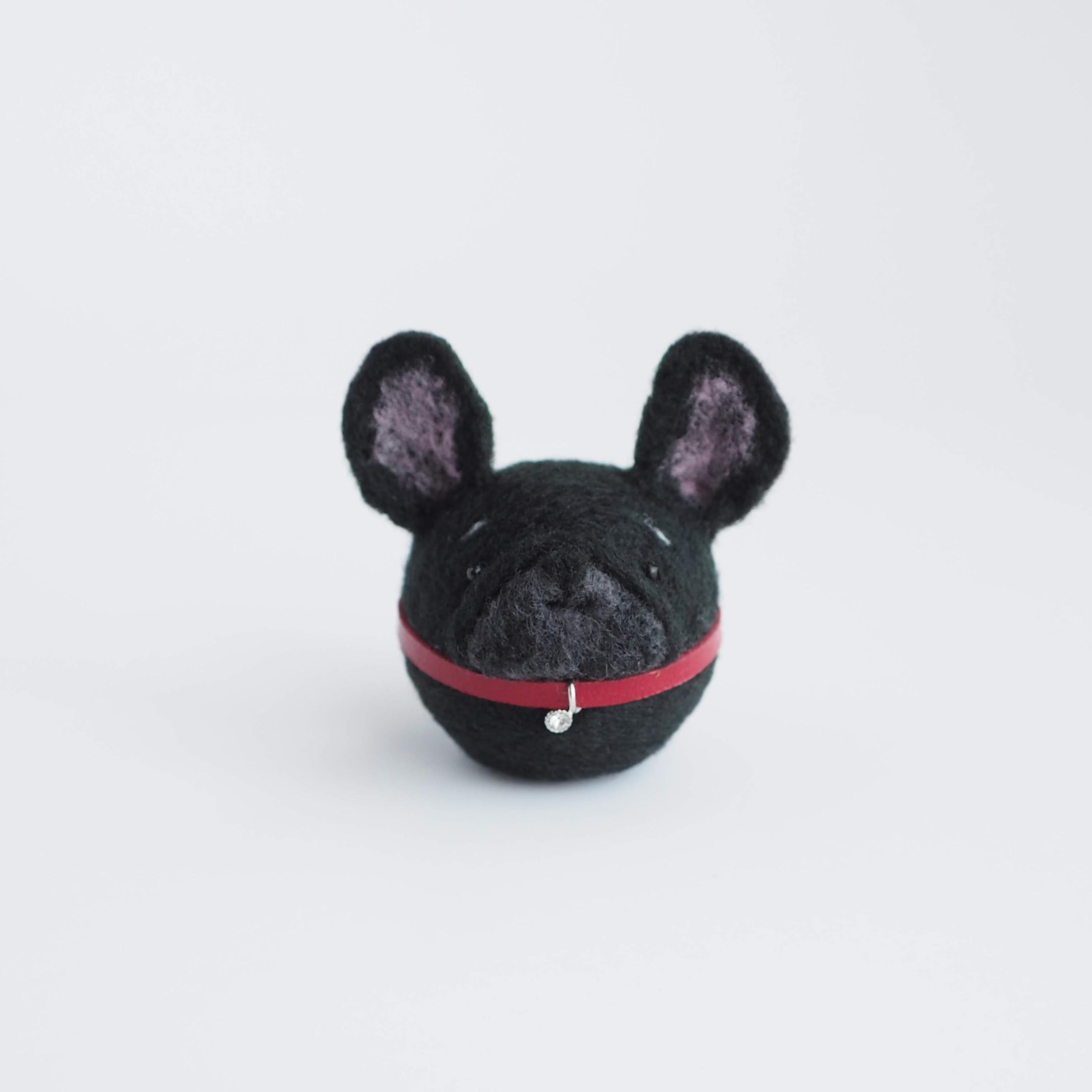 【受注製作】チャーム付き首輪のまゆフレンチブルドッグ(クリーム・パイド・ブリンドル・フォーン)羊毛フェルト