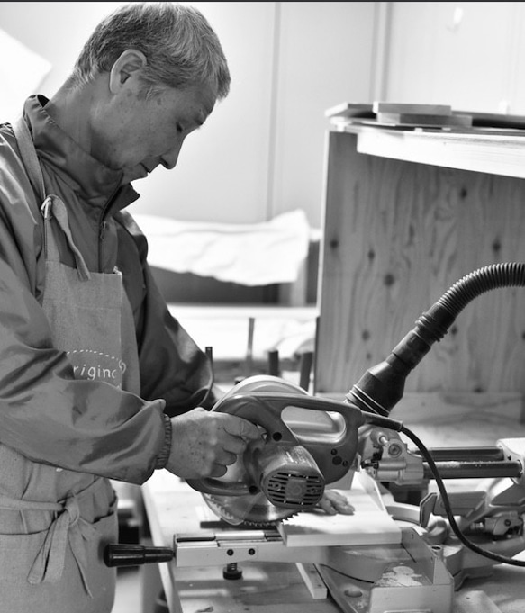 無垢】テレビボード　200㎝　ミディアムブラウン　鉄脚　無垢材　アイアン 5㎝ 横42 また