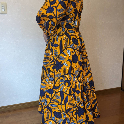 ☆セール中☆アフリカ布 世界に一つだけ！ブルーフラワー 長袖ロング  