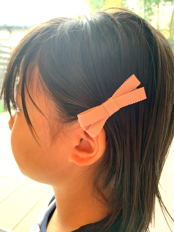親子でおそろい♡高品質 日本製 グログランリボンのヘアクリップ　くすみピンク　ワイドリボン 4枚目の画像