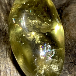 変革の石✨ 万華鏡　オウロヴェルデクォーツ メタモルフォーゼス　タンブル 1枚目の画像