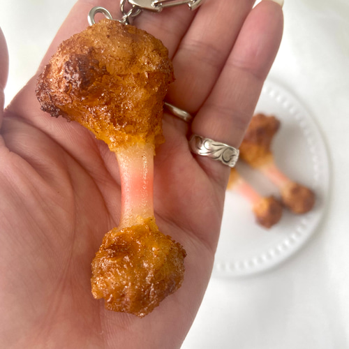 リニューアル！再登場！ 食べ尽くした骨つき肉 キーホルダー
