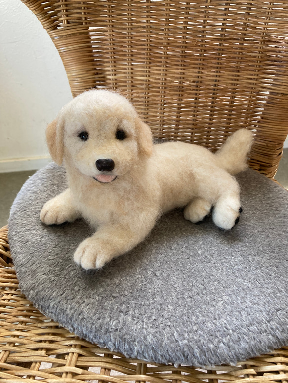 羊毛フェルト 犬 額縁入りゴールデンレトリバー 犬フィギュア