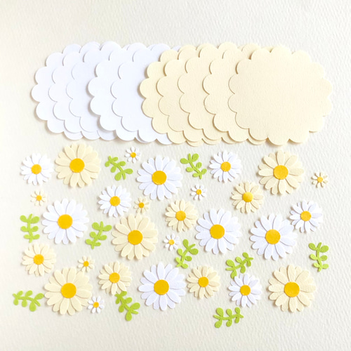 クラフトパンチのカード(5.7cm)とお花のセット〜デイジー