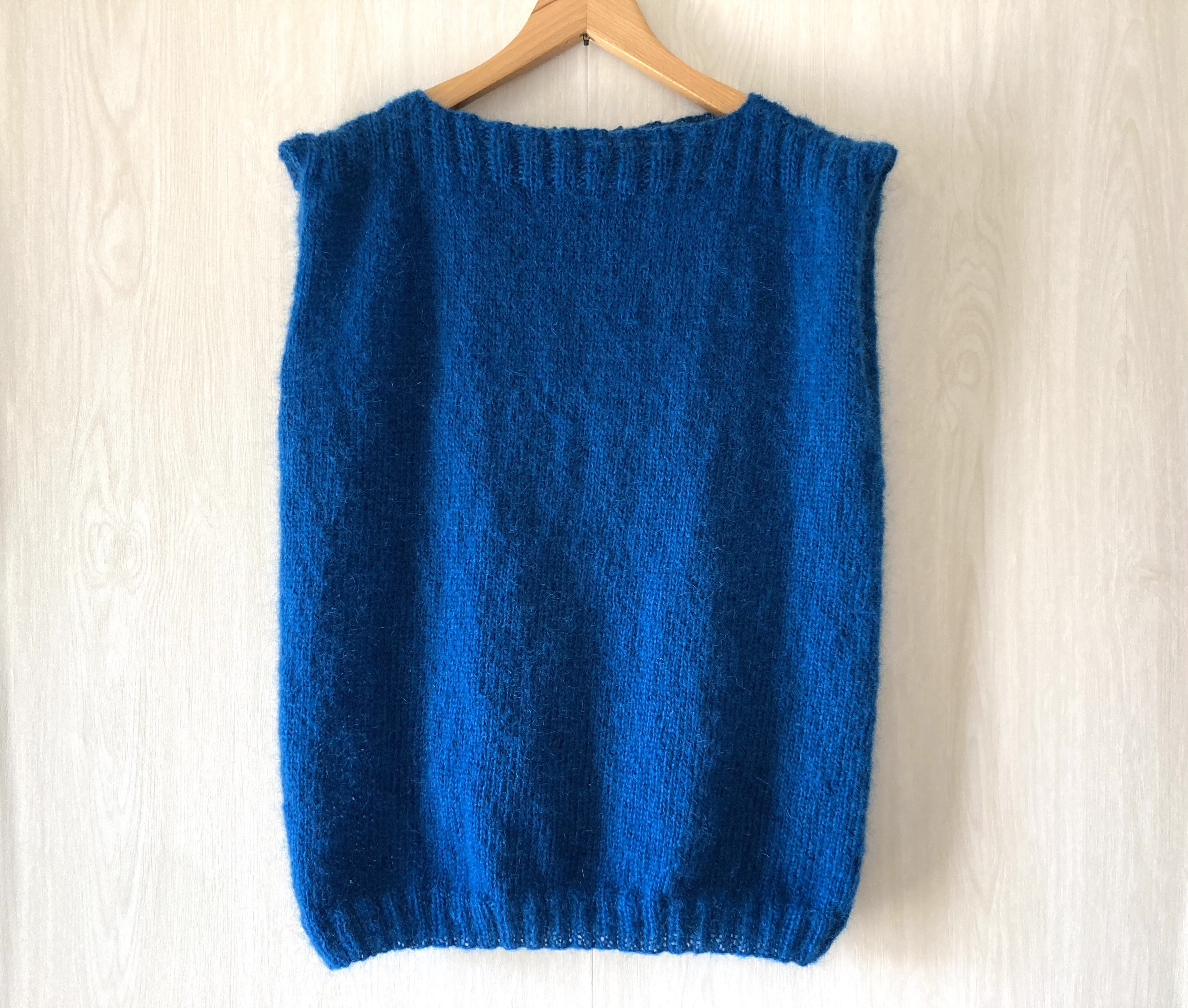 【受注制作】ふわふわモヘア　深海のベスト 手編み