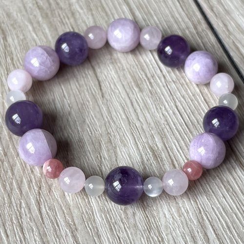 心を解きほぐし、愛と優しさに満たされる/クンツァイト・インカローズ