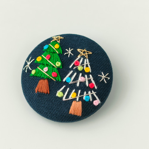 キラキラクリスマスツリー刺繍ブローチor刺繍ヘアゴム ブローチ かな