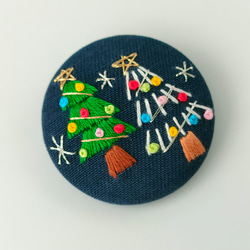 【受注製作】キラキラクリスマスツリー刺繍ブローチor刺繍ヘアゴム 3枚目の画像