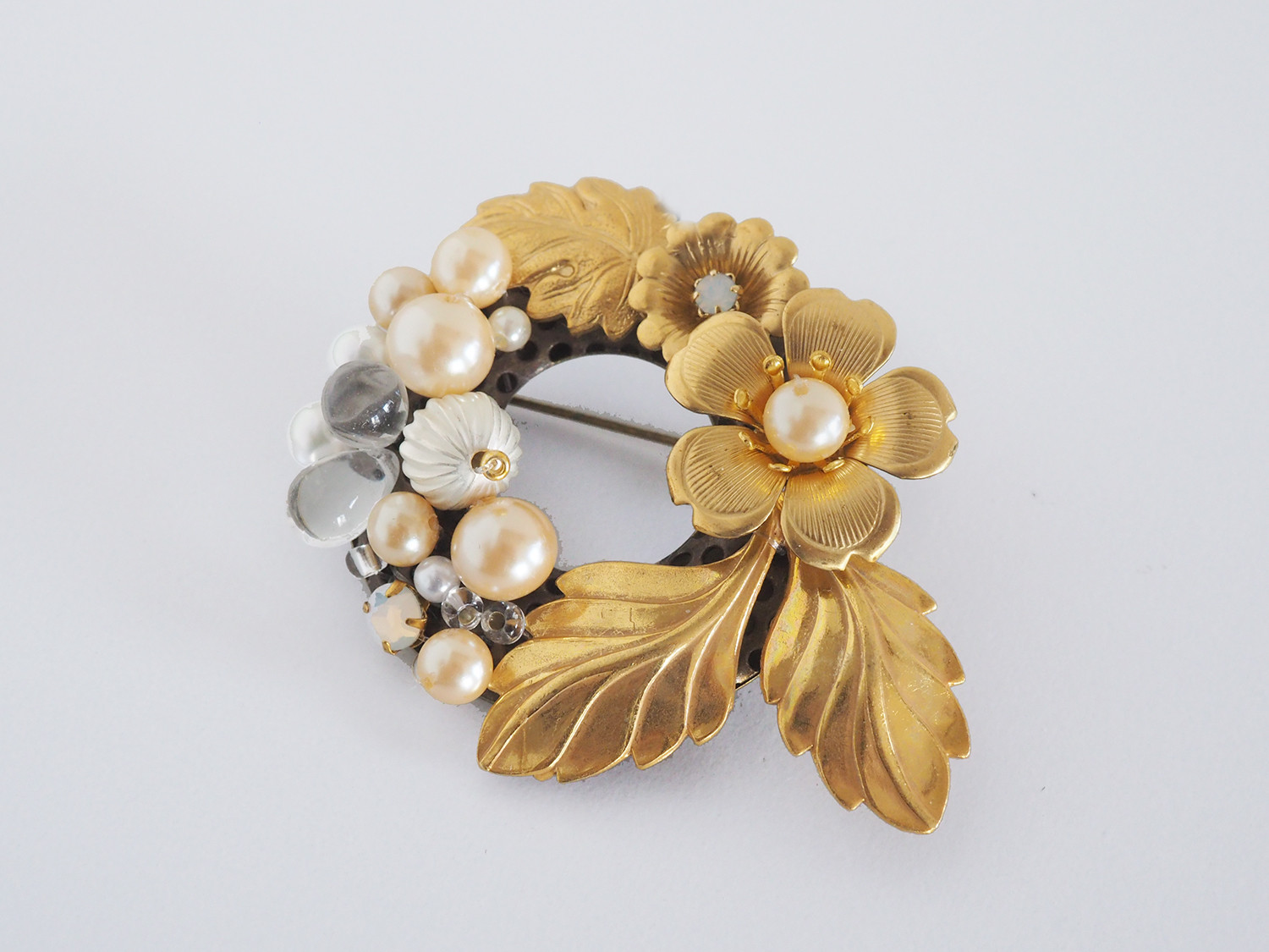 真鍮フラワーブローチ