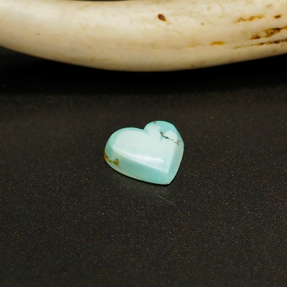 4,9ct Natural Turquoise アメリカ産ターコイズ ハート A-81 ルース 天然石 ナチュラル 3枚目の画像