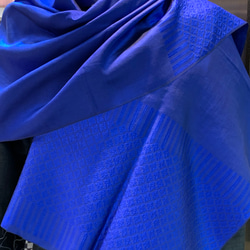 【献上品】ロイヤルブルー　シルクストール　シルク　カンボジアシルク　ソウタカンボジアシルク 14枚目の画像