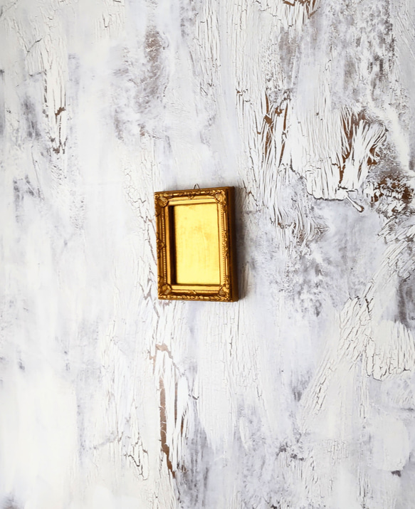 壁掛けオブジェ「ゴールド」長方形・独立スタンド付き・金縁額装 7枚目の画像