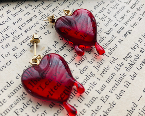 再販✖️21 メルティハート 赤 溶けたハート ピアス イヤリング