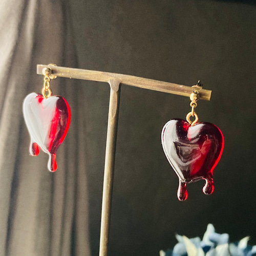 再販✖️23 メルティハート 赤 溶けたハート ピアス イヤリング