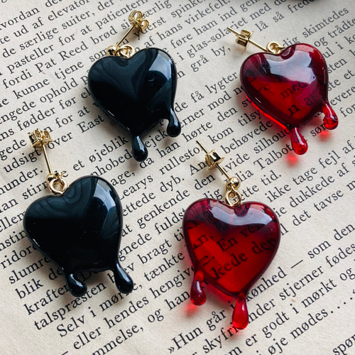 再販✖️23 メルティハート 赤 溶けたハート ピアス イヤリング