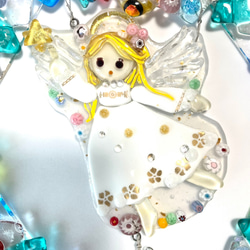 ベネチアンガラス　幸せを呼ぶ虹色に輝くエンジェル（天使）のクリスマスリース 4枚目の画像