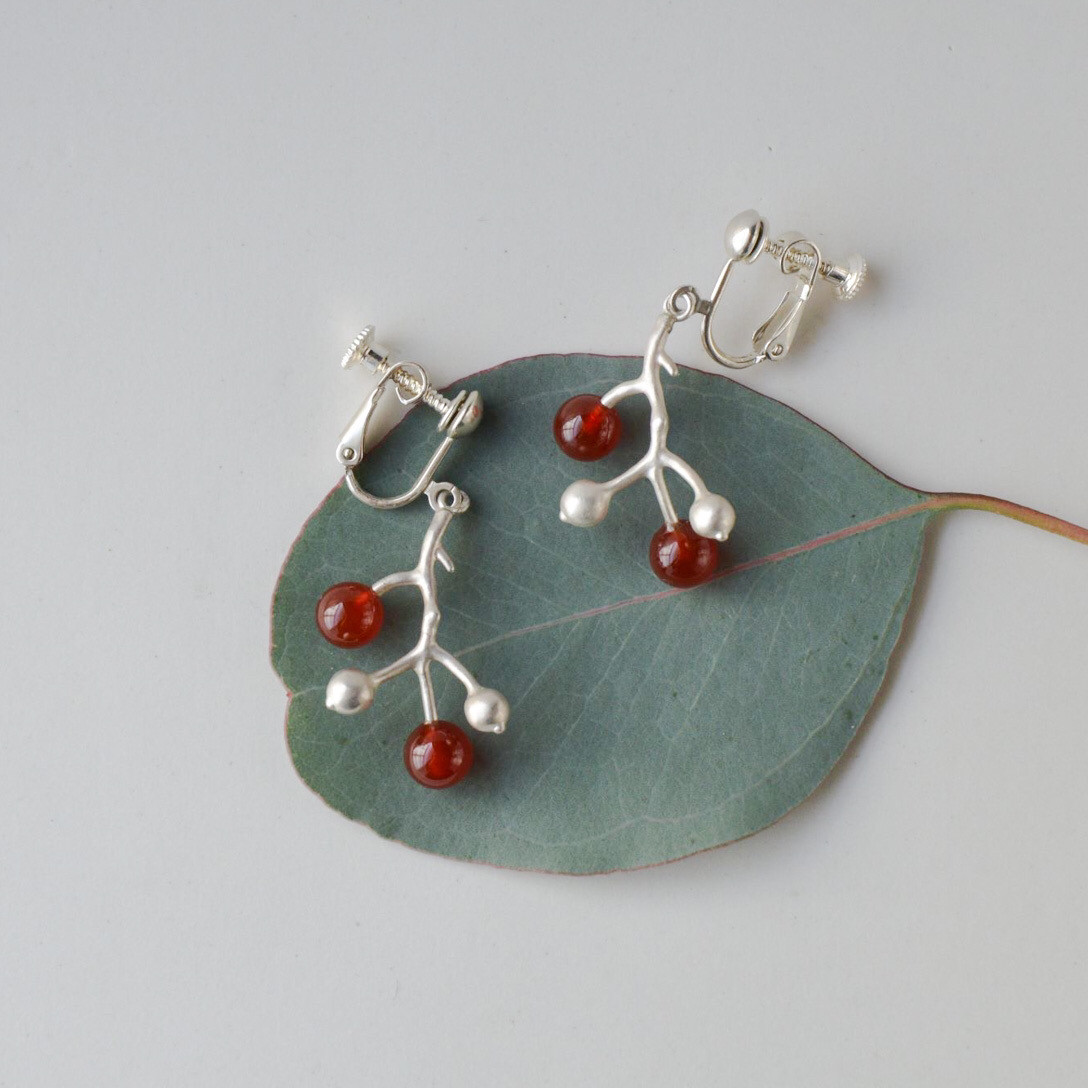 ノイバラの実のイヤリング